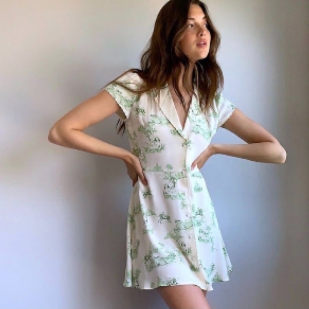 Aritzia Sunday best vida dress Coconut/dill